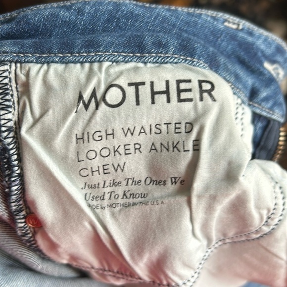 MOTHER Denim High Waisted Looker Ankle Chew - Picture 3 of 8